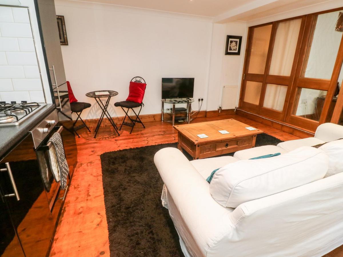 Maia House Apartment Penryn Bagian luar foto